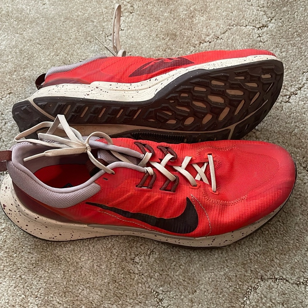 Nike Juniper Trail